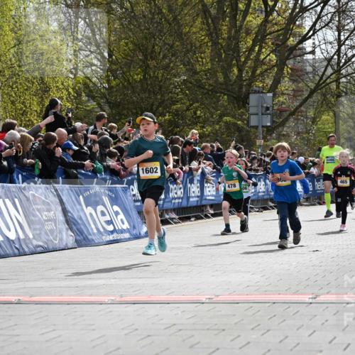 12.04.2026 - 45. Internationalen Wilhelmsburger Insellauf J. Mangold http://msf.ph/oto/9521567 12.04.2026 14:20:01 Ziel 682, 413, 982, 155, 621, 1602, 478, 83, 968, 465 meine-sportfotos.de