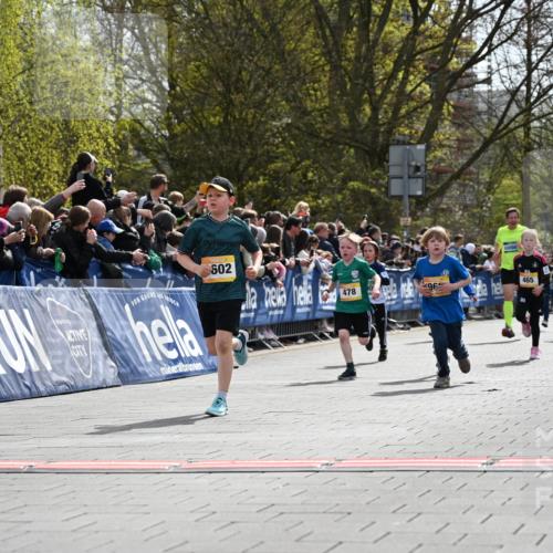 12.04.2026 - 45. Internationalen Wilhelmsburger Insellauf J. Mangold http://msf.ph/oto/9521568 12.04.2026 14:20:01 Ziel 682, 413, 982, 155, 621, 1602, 478, 83, 968, 465 meine-sportfotos.de