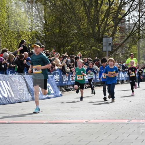 12.04.2026 - 45. Internationalen Wilhelmsburger Insellauf J. Mangold http://msf.ph/oto/9521572 12.04.2026 14:20:02 Ziel 982, 155, 621, 1602, 478, 83, 968, 465, 631, 1621 meine-sportfotos.de
