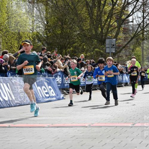12.04.2026 - 45. Internationalen Wilhelmsburger Insellauf J. Mangold http://msf.ph/oto/9521574 12.04.2026 14:20:02 Ziel 982, 155, 621, 1602, 478, 83, 968, 465, 631, 1621 meine-sportfotos.de