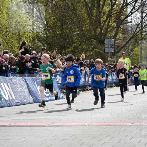 12.04.2026 - 45. Internationalen Wilhelmsburger Insellauf J. Mangold http://msf.ph/oto/9521580 12.04.2026 14:20:02 Ziel 982, 155, 621, 1602, 478, 83, 968, 465, 631, 1621 meine-sportfotos.de
