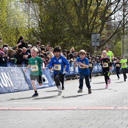 12.04.2026 - 45. Internationalen Wilhelmsburger Insellauf J. Mangold http://msf.ph/oto/9521581 12.04.2026 14:20:02 Ziel 982, 155, 621, 1602, 478, 83, 968, 465, 631, 1621 meine-sportfotos.de