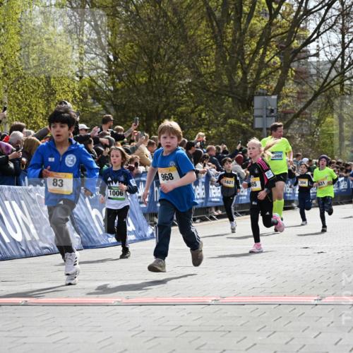 12.04.2026 - 45. Internationalen Wilhelmsburger Insellauf J. Mangold http://msf.ph/oto/9521588 12.04.2026 14:20:03 Ziel 155, 621, 1602, 478, 83, 968, 465, 631, 1621, 304, 225 meine-sportfotos.de