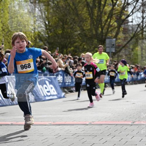 12.04.2026 - 45. Internationalen Wilhelmsburger Insellauf J. Mangold http://msf.ph/oto/9521597 12.04.2026 14:20:04 Ziel 1602, 478, 83, 968, 465, 631, 1621, 304, 225, 1618, 108, 534 meine-sportfotos.de