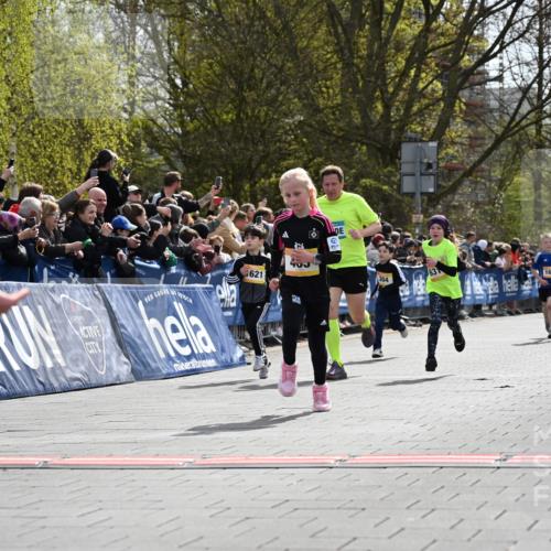 12.04.2026 - 45. Internationalen Wilhelmsburger Insellauf J. Mangold http://msf.ph/oto/9521602 12.04.2026 14:20:04 Ziel 1602, 478, 83, 968, 465, 631, 1621, 304, 225, 1618, 108, 534 meine-sportfotos.de