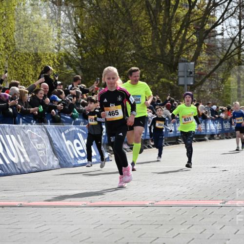 12.04.2026 - 45. Internationalen Wilhelmsburger Insellauf J. Mangold http://msf.ph/oto/9521606 12.04.2026 14:20:04 Ziel 1602, 478, 83, 968, 465, 631, 1621, 304, 225, 1618, 108, 534 meine-sportfotos.de