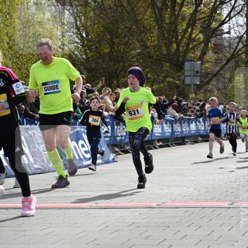 12.04.2026 - 45. Internationalen Wilhelmsburger Insellauf J. Mangold http://msf.ph/oto/9521613 12.04.2026 14:20:05 Ziel 1602, 478, 83, 968, 465, 631, 1621, 304, 225, 1618, 108, 534, 447, 560, 734 meine-sportfotos.de