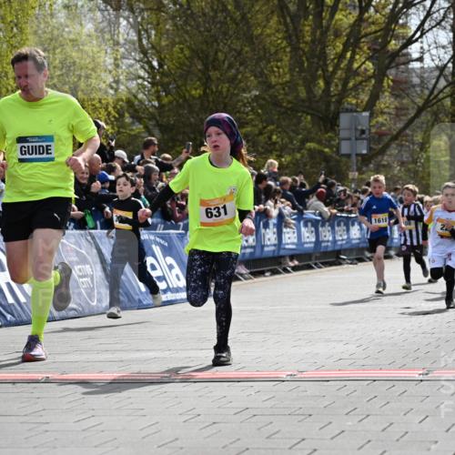 12.04.2026 - 45. Internationalen Wilhelmsburger Insellauf J. Mangold http://msf.ph/oto/9521614 12.04.2026 14:20:06 Ziel 1602, 478, 83, 968, 465, 631, 1621, 304, 225, 1618, 108, 534, 447, 560, 734, 775 meine-sportfotos.de