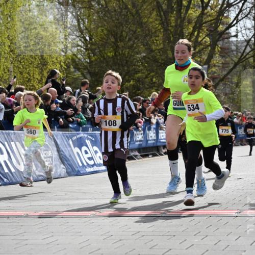 12.04.2026 - 45. Internationalen Wilhelmsburger Insellauf J. Mangold http://msf.ph/oto/9521634 12.04.2026 14:20:08 Ziel 465, 631, 1621, 304, 225, 1618, 108, 534, 447, 560, 734, 775, 587 meine-sportfotos.de