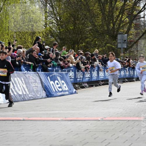 12.04.2026 - 45. Internationalen Wilhelmsburger Insellauf J. Mangold http://msf.ph/oto/9521652 12.04.2026 14:20:13 Ziel 447, 560, 734, 775, 587, 405, 1060, 642, 753, 750 meine-sportfotos.de