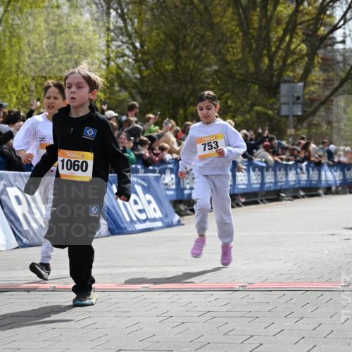 12.04.2026 - 45. Internationalen Wilhelmsburger Insellauf J. Mangold http://msf.ph/oto/9521672 12.04.2026 14:20:14 Ziel 775, 587, 405, 1060, 642, 753, 750 meine-sportfotos.de