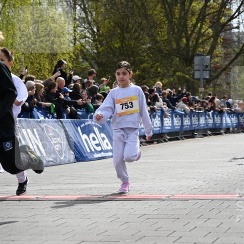 12.04.2026 - 45. Internationalen Wilhelmsburger Insellauf J. Mangold http://msf.ph/oto/9521675 12.04.2026 14:20:14 Ziel 775, 587, 405, 1060, 642, 753, 750 meine-sportfotos.de
