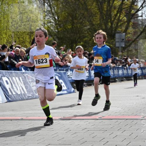 12.04.2026 - 45. Internationalen Wilhelmsburger Insellauf J. Mangold http://msf.ph/oto/9521699 12.04.2026 14:20:19 Ziel 750, 1623, 844, 34, 949, 1607, 29, 948 meine-sportfotos.de