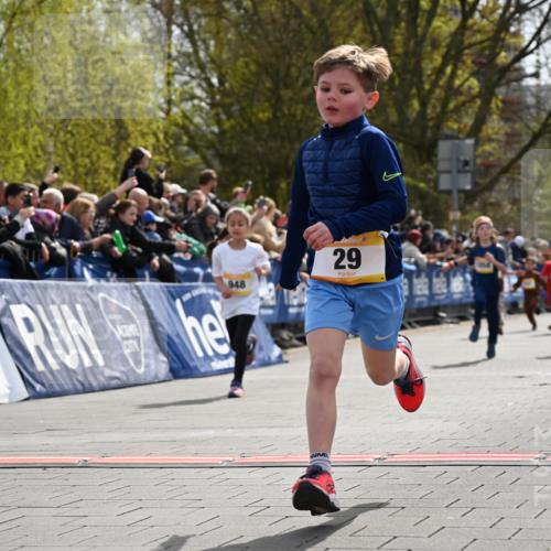 12.04.2026 - 45. Internationalen Wilhelmsburger Insellauf J. Mangold http://msf.ph/oto/9521721 12.04.2026 14:20:22 Ziel 1623, 844, 34, 949, 1607, 29, 948, 1058, 966 meine-sportfotos.de