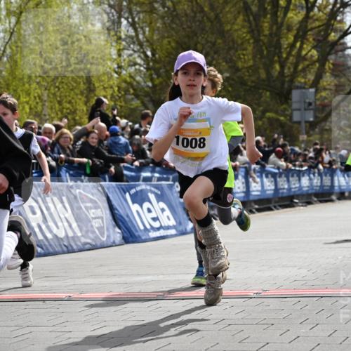 12.04.2026 - 45. Internationalen Wilhelmsburger Insellauf J. Mangold http://msf.ph/oto/9521770 12.04.2026 14:20:28 Ziel 1058, 966, 998, 228, 298, 293, 744, 1008, 747, 262, 598, 730, 632, 1608 meine-sportfotos.de