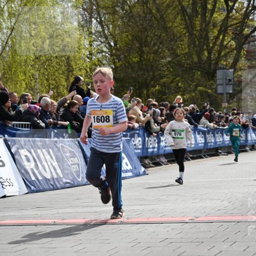 12.04.2026 - 45. Internationalen Wilhelmsburger Insellauf J. Mangold http://msf.ph/oto/9521788 12.04.2026 14:20:32 Ziel 744, 1008, 747, 262, 598, 730, 632, 1608, 165, 171, 20, 313 meine-sportfotos.de