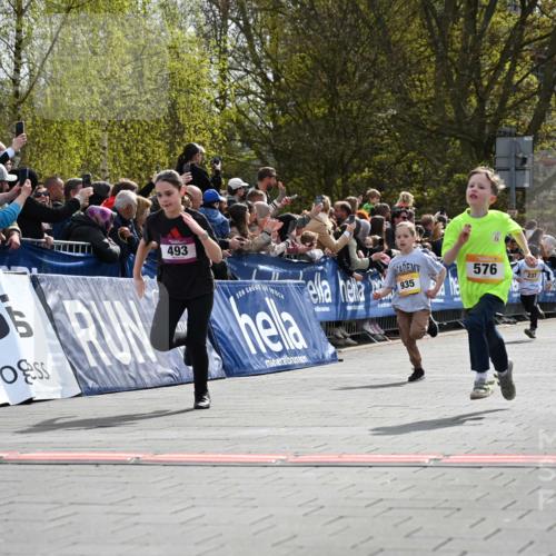 12.04.2026 - 45. Internationalen Wilhelmsburger Insellauf J. Mangold http://msf.ph/oto/9521809 12.04.2026 14:20:38 Ziel 171, 20, 313, 576, 935, 301, 61, 237 meine-sportfotos.de