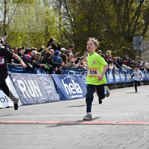 12.04.2026 - 45. Internationalen Wilhelmsburger Insellauf J. Mangold http://msf.ph/oto/9521814 12.04.2026 14:20:39 Ziel 171, 20, 313, 576, 935, 301, 61, 237, 578 meine-sportfotos.de