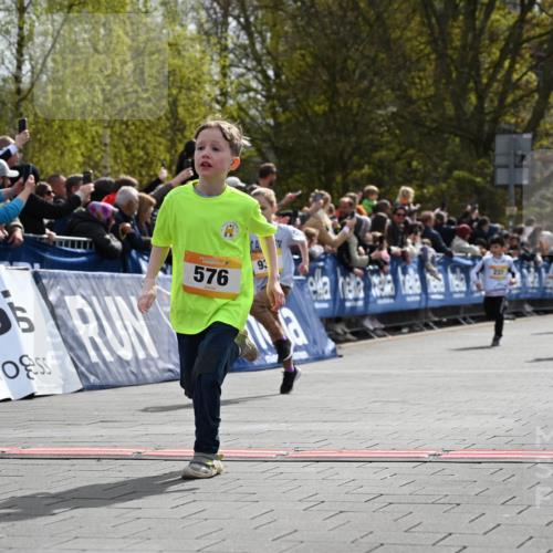12.04.2026 - 45. Internationalen Wilhelmsburger Insellauf J. Mangold http://msf.ph/oto/9521818 12.04.2026 14:20:39 Ziel 171, 20, 313, 576, 935, 301, 61, 237, 578 meine-sportfotos.de