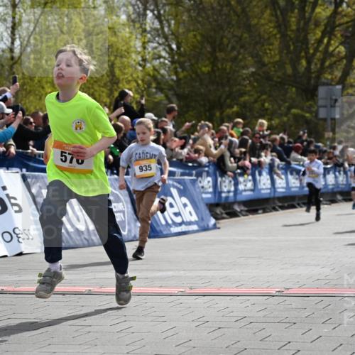 12.04.2026 - 45. Internationalen Wilhelmsburger Insellauf J. Mangold http://msf.ph/oto/9521820 12.04.2026 14:20:39 Ziel 171, 20, 313, 576, 935, 301, 61, 237, 578 meine-sportfotos.de