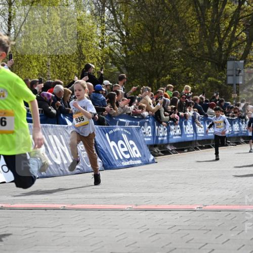 12.04.2026 - 45. Internationalen Wilhelmsburger Insellauf J. Mangold http://msf.ph/oto/9521822 12.04.2026 14:20:39 Ziel 171, 20, 313, 576, 935, 301, 61, 237, 578 meine-sportfotos.de
