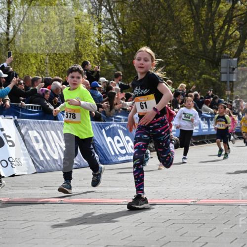 12.04.2026 - 45. Internationalen Wilhelmsburger Insellauf J. Mangold http://msf.ph/oto/9521845 12.04.2026 14:20:43 Ziel 576, 935, 301, 61, 237, 578, 751, 940, 958, 832, 1610, 3, 285, 1073, 767, 404, 318, 539 meine-sportfotos.de