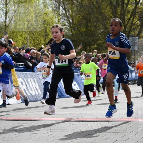 12.04.2026 - 45. Internationalen Wilhelmsburger Insellauf J. Mangold http://msf.ph/oto/9521874 12.04.2026 14:20:47 Ziel 578, 751, 940, 958, 832, 1610, 3, 285, 1073, 767, 404, 318, 539, 431, 135, 545, 537, 30, 133, 977, 84, 1606, 473, 956, 467 meine-sportfotos.de