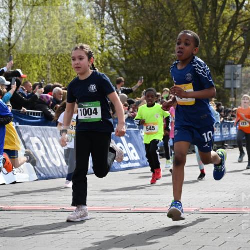 12.04.2026 - 45. Internationalen Wilhelmsburger Insellauf J. Mangold http://msf.ph/oto/9521875 12.04.2026 14:20:47 Ziel 578, 751, 940, 958, 832, 1610, 3, 285, 1073, 767, 404, 318, 539, 431, 135, 545, 537, 30, 133, 977, 84, 1606, 473, 956, 467 meine-sportfotos.de