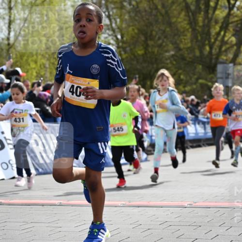 12.04.2026 - 45. Internationalen Wilhelmsburger Insellauf J. Mangold http://msf.ph/oto/9521881 12.04.2026 14:20:48 Ziel 751, 940, 958, 832, 1610, 3, 285, 1073, 767, 404, 318, 539, 431, 135, 545, 537, 30, 133, 977, 84, 1606, 473, 956, 467, 324, 299 meine-sportfotos.de