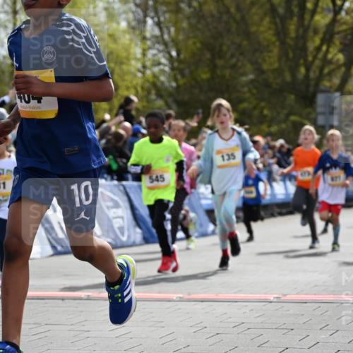 12.04.2026 - 45. Internationalen Wilhelmsburger Insellauf J. Mangold http://msf.ph/oto/9521883 12.04.2026 14:20:48 Ziel 751, 940, 958, 832, 1610, 3, 285, 1073, 767, 404, 318, 539, 431, 135, 545, 537, 30, 133, 977, 84, 1606, 473, 956, 467, 324, 299 meine-sportfotos.de