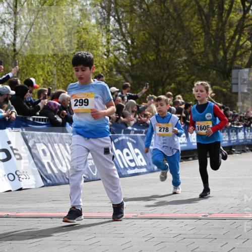 12.04.2026 - 45. Internationalen Wilhelmsburger Insellauf J. Mangold http://msf.ph/oto/9521921 12.04.2026 14:20:53 Ziel 537, 30, 133, 977, 84, 1606, 473, 956, 467, 324, 299, 1605, 278, 760 meine-sportfotos.de