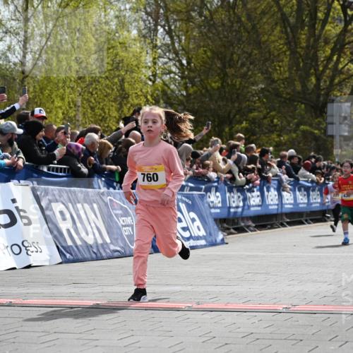 12.04.2026 - 45. Internationalen Wilhelmsburger Insellauf J. Mangold http://msf.ph/oto/9521940 12.04.2026 14:20:56 Ziel 324, 299, 1605, 278, 760, 257, 463, 437, 1616, 692 meine-sportfotos.de