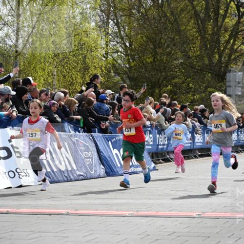 12.04.2026 - 45. Internationalen Wilhelmsburger Insellauf J. Mangold http://msf.ph/oto/9521951 12.04.2026 14:20:59 Ziel 760, 257, 463, 437, 1616, 692, 696, 107, 818, 732 meine-sportfotos.de