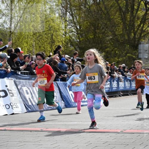 12.04.2026 - 45. Internationalen Wilhelmsburger Insellauf J. Mangold http://msf.ph/oto/9521956 12.04.2026 14:20:59 Ziel 760, 257, 463, 437, 1616, 692, 696, 107, 818, 732 meine-sportfotos.de
