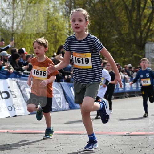 12.04.2026 - 45. Internationalen Wilhelmsburger Insellauf J. Mangold http://msf.ph/oto/9521968 12.04.2026 14:21:01 Ziel 257, 463, 437, 1616, 692, 696, 107, 818, 732, 756, 1603, 162 meine-sportfotos.de
