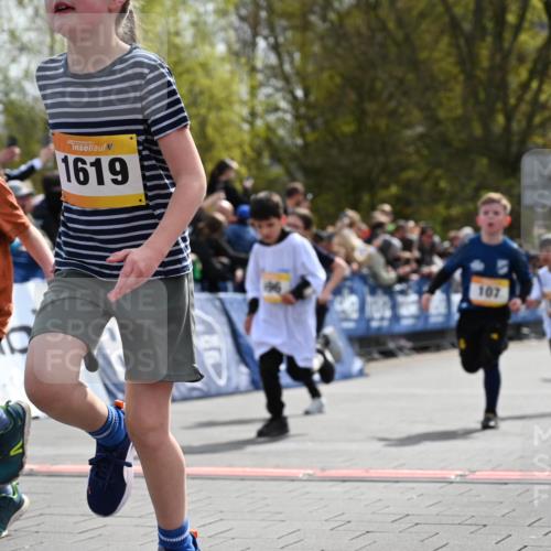 12.04.2026 - 45. Internationalen Wilhelmsburger Insellauf J. Mangold http://msf.ph/oto/9521972 12.04.2026 14:21:01 Ziel 257, 463, 437, 1616, 692, 696, 107, 818, 732, 756, 1603, 162 meine-sportfotos.de