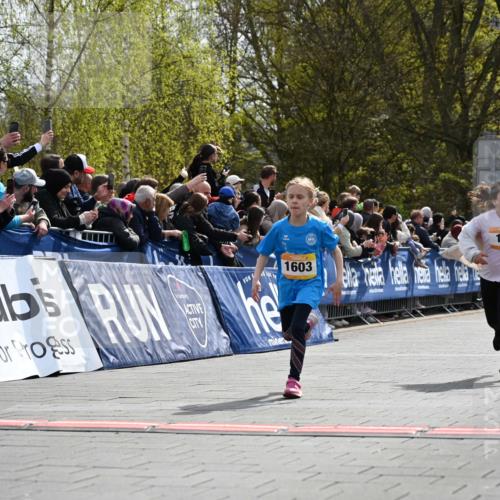 12.04.2026 - 45. Internationalen Wilhelmsburger Insellauf J. Mangold http://msf.ph/oto/9521987 12.04.2026 14:21:04 Ziel 437, 1616, 692, 696, 107, 818, 732, 756, 1603, 162, 280, 149 meine-sportfotos.de