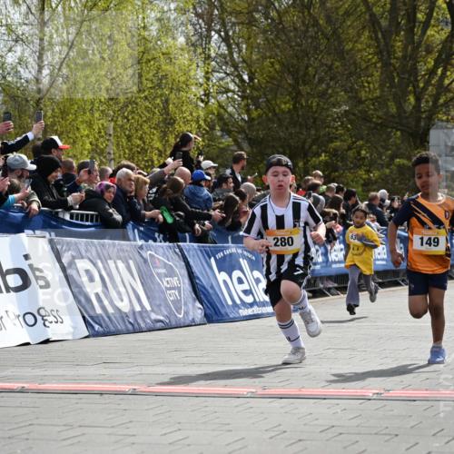 12.04.2026 - 45. Internationalen Wilhelmsburger Insellauf J. Mangold http://msf.ph/oto/9522004 12.04.2026 14:21:07 Ziel 756, 1603, 162, 280, 149, 634, 812 meine-sportfotos.de