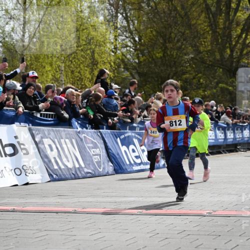 12.04.2026 - 45. Internationalen Wilhelmsburger Insellauf J. Mangold http://msf.ph/oto/9522017 12.04.2026 14:21:10 Ziel 280, 149, 634, 812, 618, 241, 306, 1001 meine-sportfotos.de