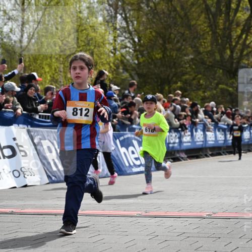 12.04.2026 - 45. Internationalen Wilhelmsburger Insellauf J. Mangold http://msf.ph/oto/9522026 12.04.2026 14:21:11 Ziel 280, 149, 634, 812, 618, 241, 306, 1001, 130, 126, 460 meine-sportfotos.de