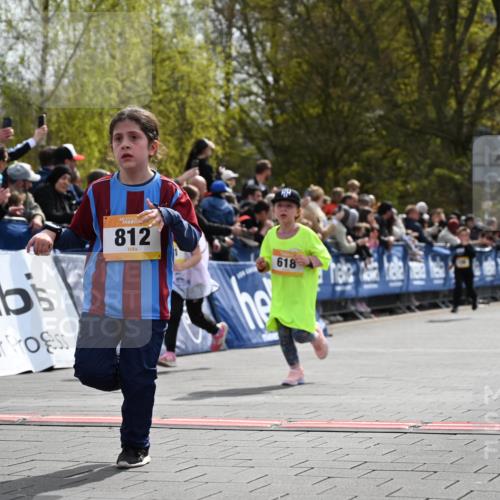 12.04.2026 - 45. Internationalen Wilhelmsburger Insellauf J. Mangold http://msf.ph/oto/9522027 12.04.2026 14:21:11 Ziel 280, 149, 634, 812, 618, 241, 306, 1001, 130, 126, 460 meine-sportfotos.de