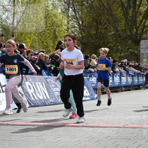 12.04.2026 - 45. Internationalen Wilhelmsburger Insellauf J. Mangold http://msf.ph/oto/9522047 12.04.2026 14:21:15 Ziel 618, 241, 306, 1001, 130, 126, 460, 821, 99, 771, 62, 768, 937, 263 meine-sportfotos.de