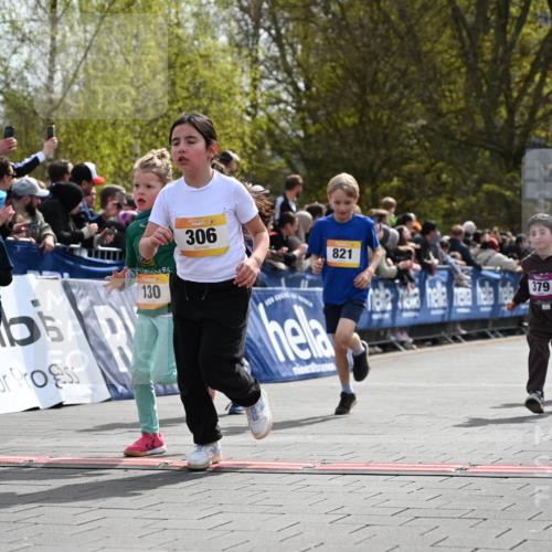 12.04.2026 - 45. Internationalen Wilhelmsburger Insellauf J. Mangold http://msf.ph/oto/9522050 12.04.2026 14:21:15 Ziel 618, 241, 306, 1001, 130, 126, 460, 821, 99, 771, 62, 768, 937, 263 meine-sportfotos.de