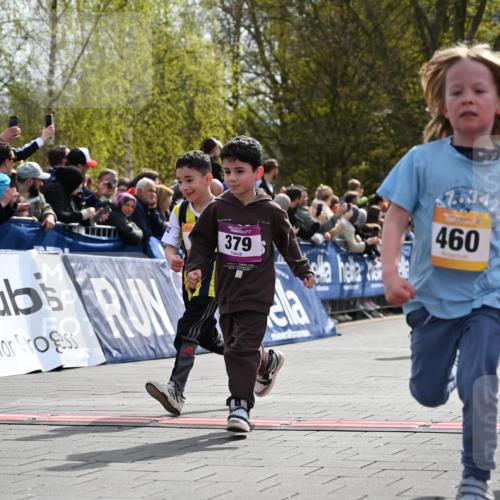 12.04.2026 - 45. Internationalen Wilhelmsburger Insellauf J. Mangold http://msf.ph/oto/9522068 12.04.2026 14:21:16 Ziel 618, 241, 306, 1001, 130, 126, 460, 821, 99, 771, 62, 768, 937, 263, 139, 1611 meine-sportfotos.de