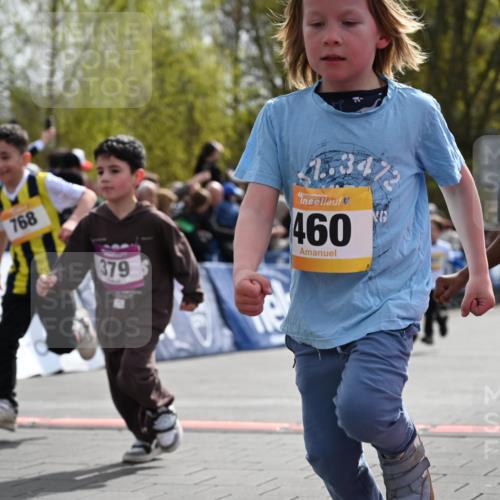 12.04.2026 - 45. Internationalen Wilhelmsburger Insellauf J. Mangold http://msf.ph/oto/9522073 12.04.2026 14:21:17 Ziel 306, 1001, 130, 126, 460, 821, 99, 771, 62, 768, 937, 263, 139, 1611, 629 meine-sportfotos.de