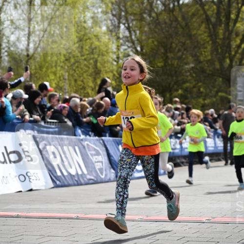 12.04.2026 - 45. Internationalen Wilhelmsburger Insellauf J. Mangold http://msf.ph/oto/9522085 12.04.2026 14:21:20 Ziel 821, 99, 771, 62, 768, 937, 263, 139, 1611, 629, 566, 564, 607, 980 meine-sportfotos.de