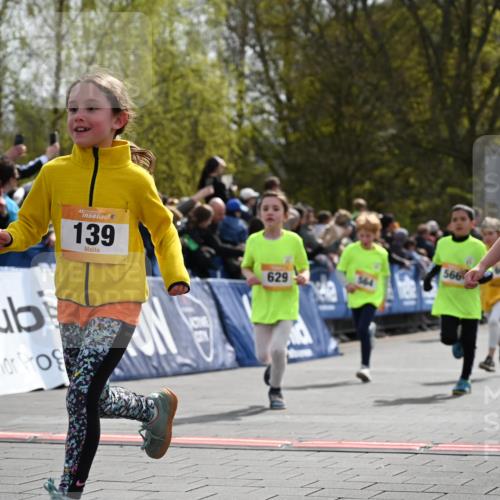 12.04.2026 - 45. Internationalen Wilhelmsburger Insellauf J. Mangold http://msf.ph/oto/9522089 12.04.2026 14:21:21 Ziel 937, 263, 139, 1611, 629, 566, 564, 607, 980, 1630, 991, 302 meine-sportfotos.de