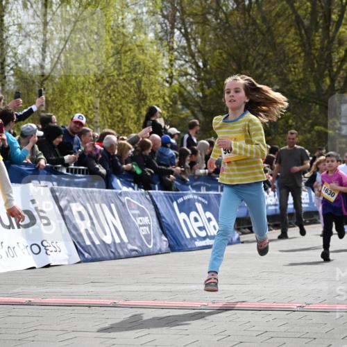 12.04.2026 - 45. Internationalen Wilhelmsburger Insellauf J. Mangold http://msf.ph/oto/9522106 12.04.2026 14:21:23 Ziel 937, 263, 139, 1611, 629, 566, 564, 607, 980, 1630, 991, 302, 562, 309, 282 meine-sportfotos.de