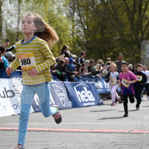 12.04.2026 - 45. Internationalen Wilhelmsburger Insellauf J. Mangold http://msf.ph/oto/9522114 12.04.2026 14:21:24 Ziel 139, 1611, 629, 566, 564, 607, 980, 1630, 991, 302, 562, 309, 282, 528 meine-sportfotos.de