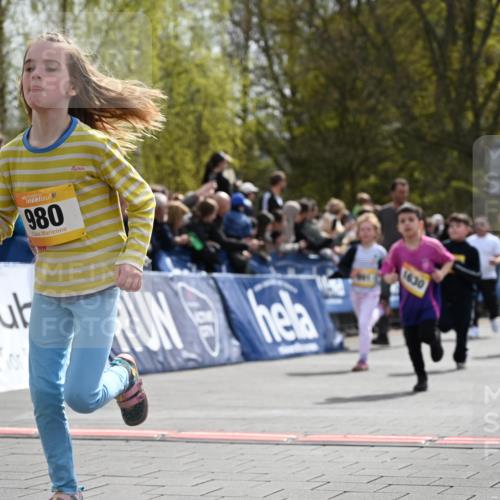 12.04.2026 - 45. Internationalen Wilhelmsburger Insellauf J. Mangold http://msf.ph/oto/9522115 12.04.2026 14:21:24 Ziel 139, 1611, 629, 566, 564, 607, 980, 1630, 991, 302, 562, 309, 282, 528 meine-sportfotos.de